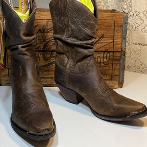 🆕 Durango boots woman’s size 10 m